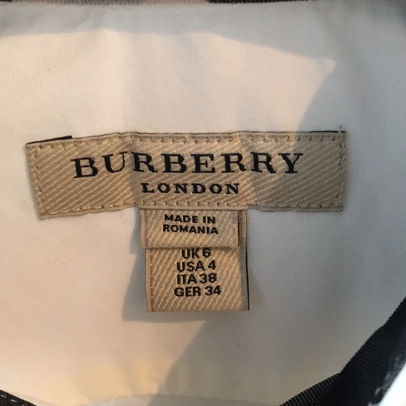 Burberry fitted button-down with gunmetal buttons - Picture 5 of 8